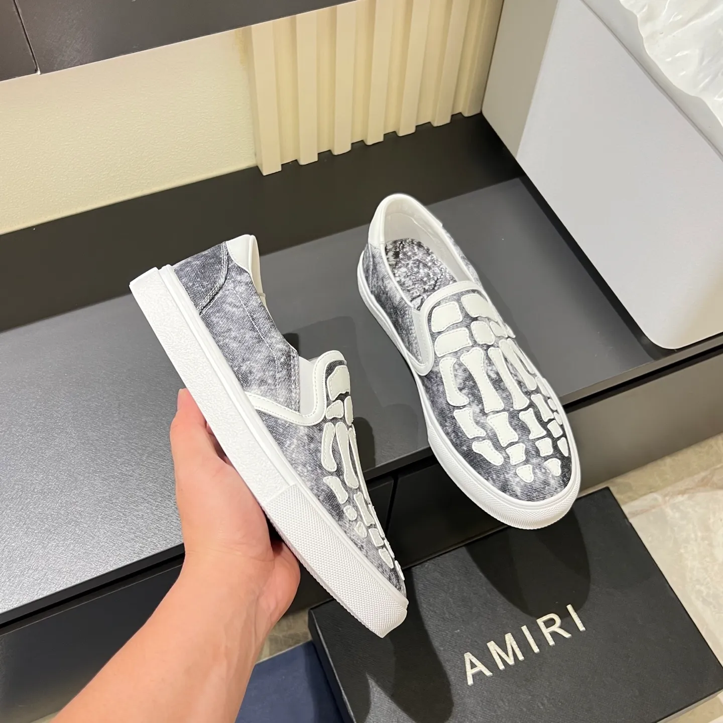 Men's shoes 💰p420, amiri The top purchasing agent for bone shoes 🔍🔍 is on sale at the men's counter at the same time. Cowhide is paired with 5D dynamic design style.